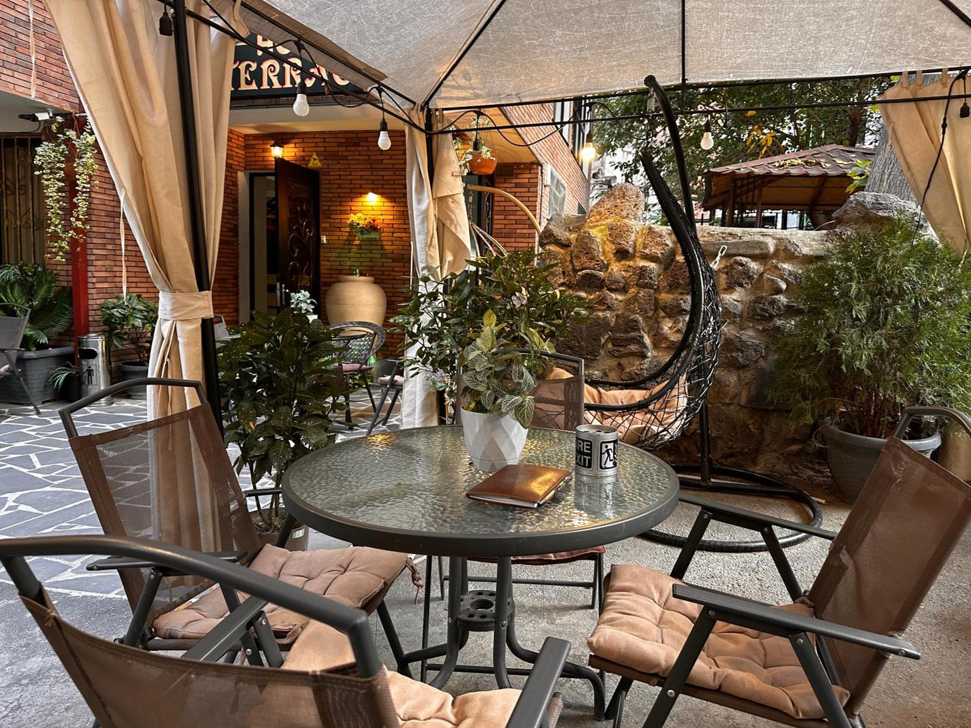 فندق Terrace Tbilisi Center المظهر الخارجي الصورة